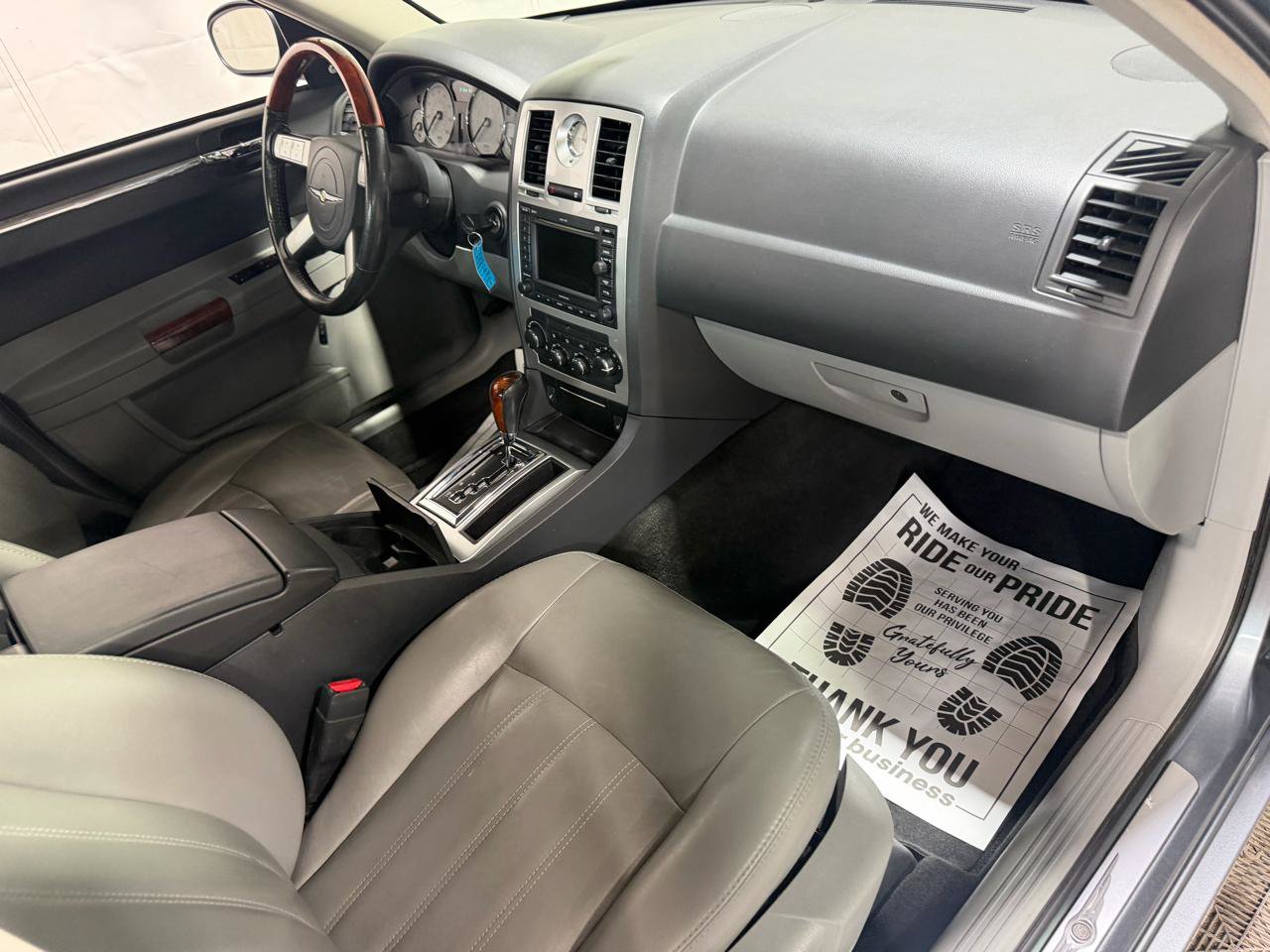 Used 2006 Chrysler 300 C w/ Navigation & Sound Group II AWD/4WD image 13
