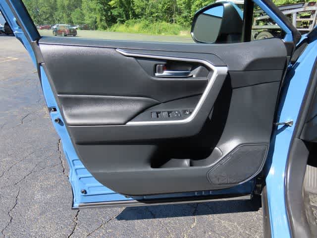 Used 2022 Toyota RAV4 SE w/ Convenience Package AWD/4WD image 16
