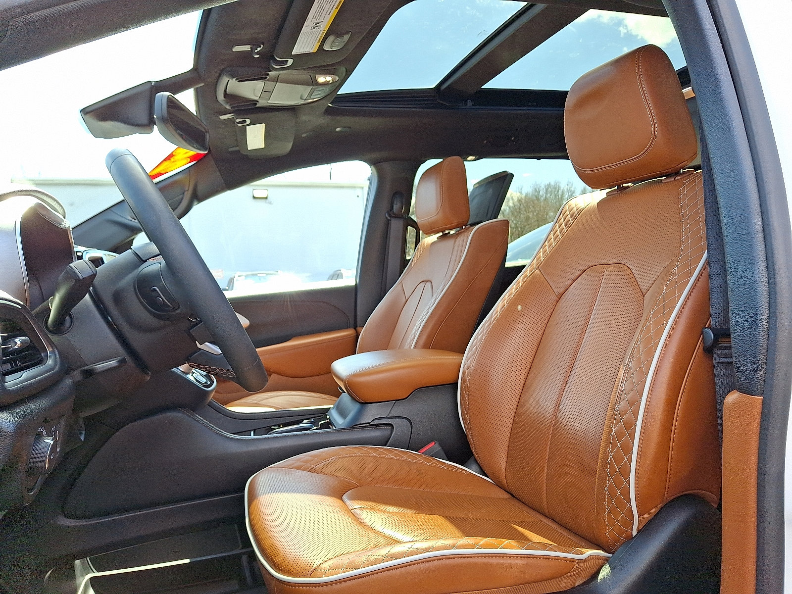 Certified 2024 Chrysler Pacifica Pinnacle image 13