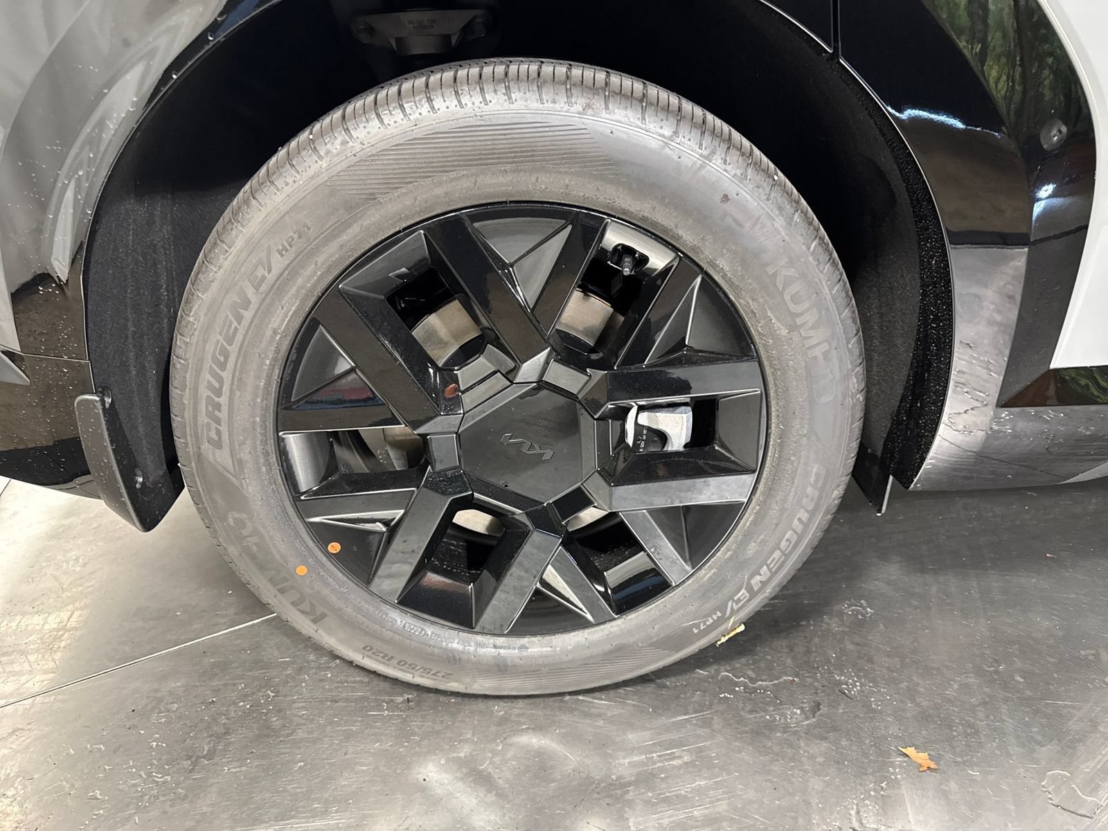 New 2026 Kia EV9 Land w/ Nightfall Edition Package AWD/4WD image 13