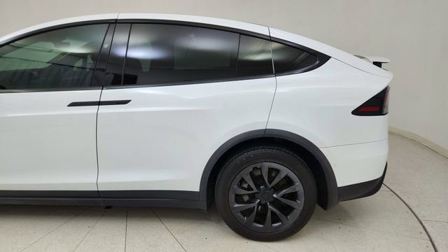 Used 2023 Tesla Model X image 11