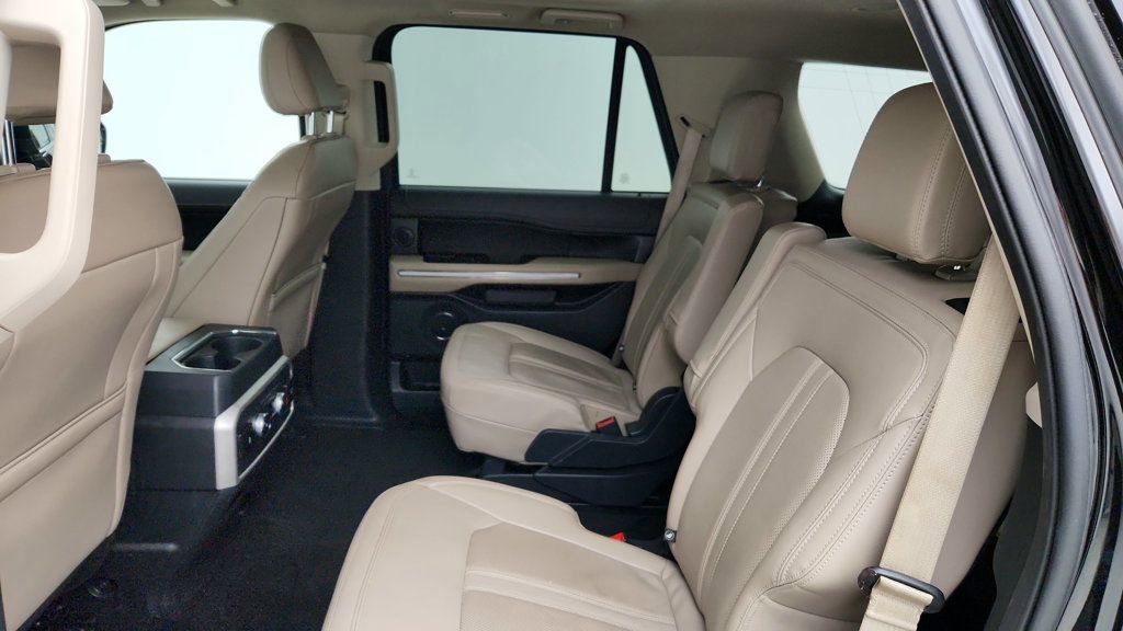 Used 2023 Ford Expedition Limited image 22