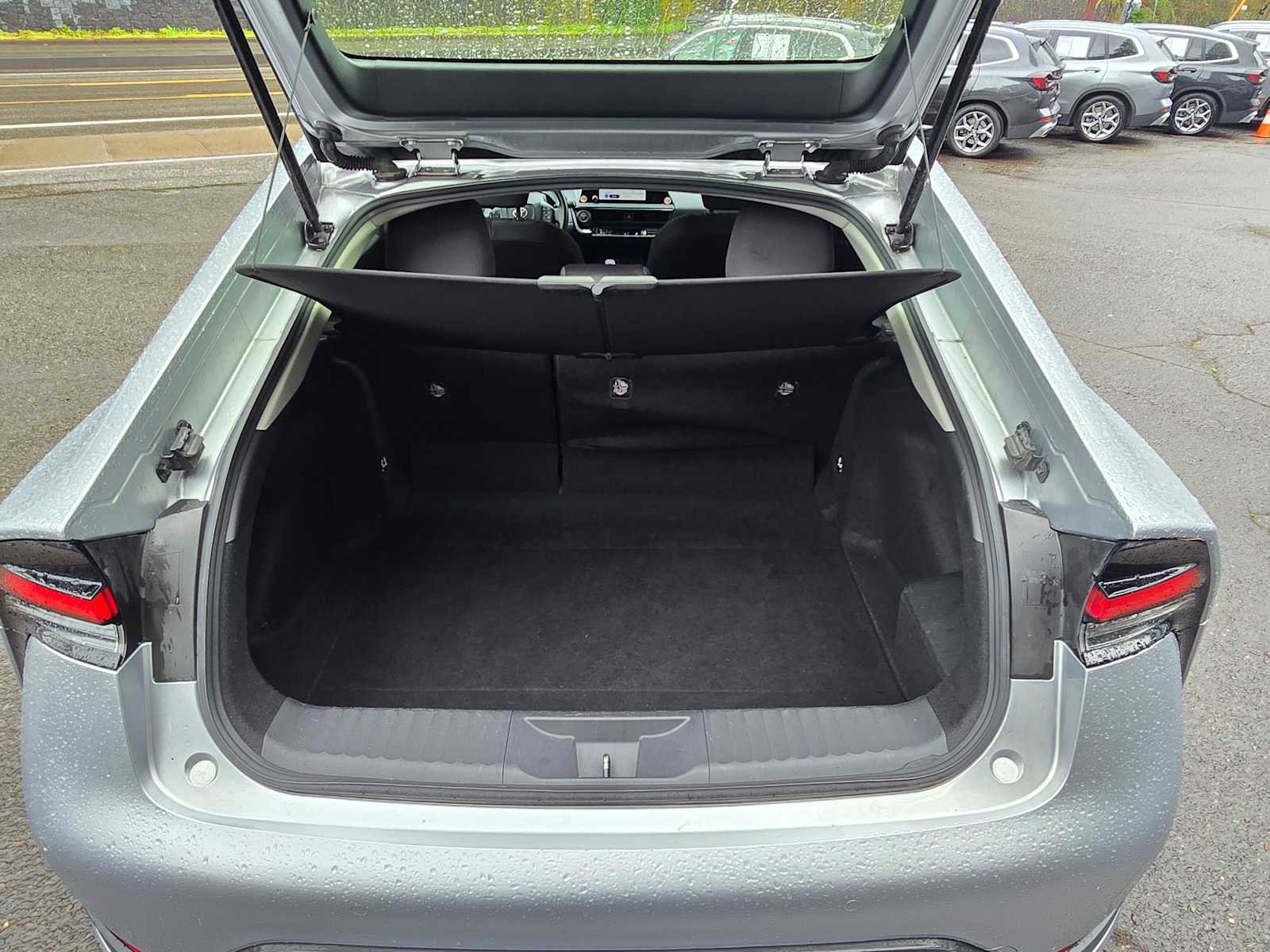 Used 2024 Toyota Prius LE image 13