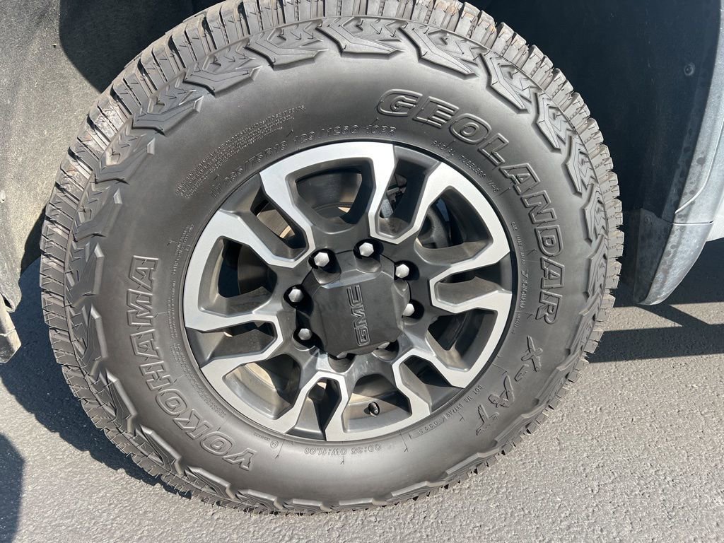 Used 2020 GMC Sierra 2500 SLT w/ SLT Convenience Package AWD/4WD image 10