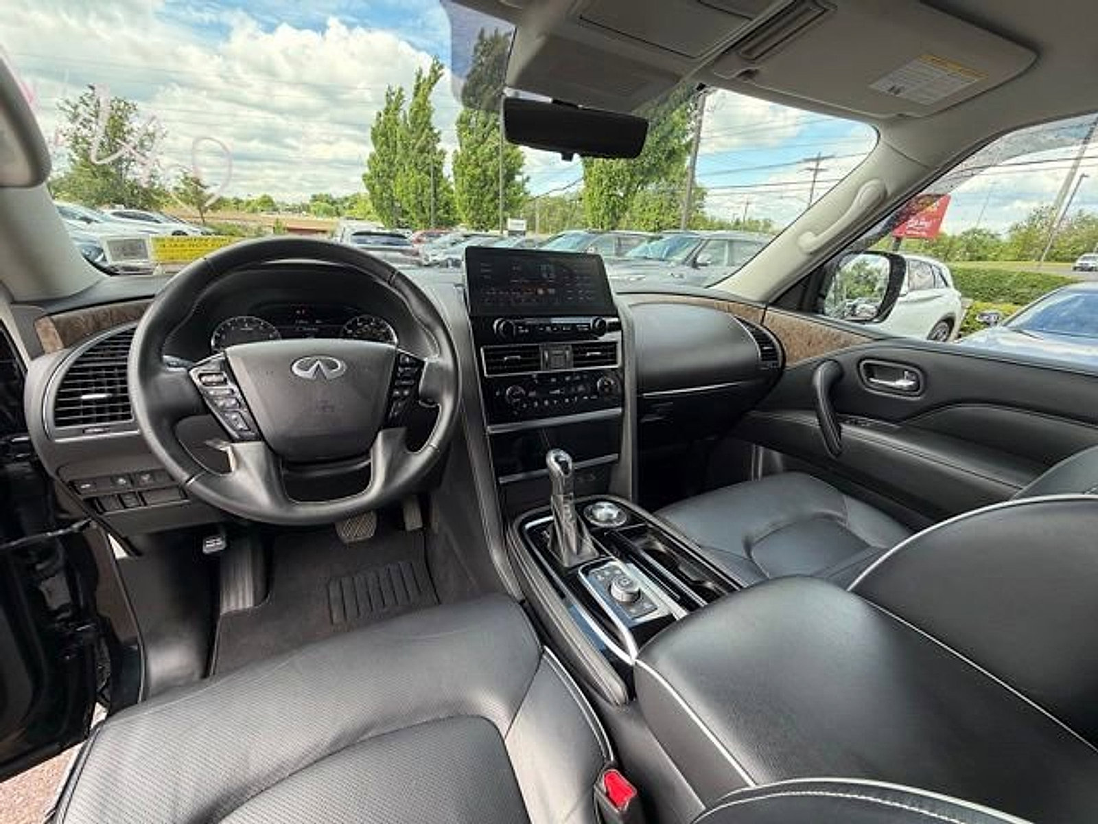 Certified 2023 INFINITI QX80 Premium Select w/ Cargo Package AWD/4WD image 16