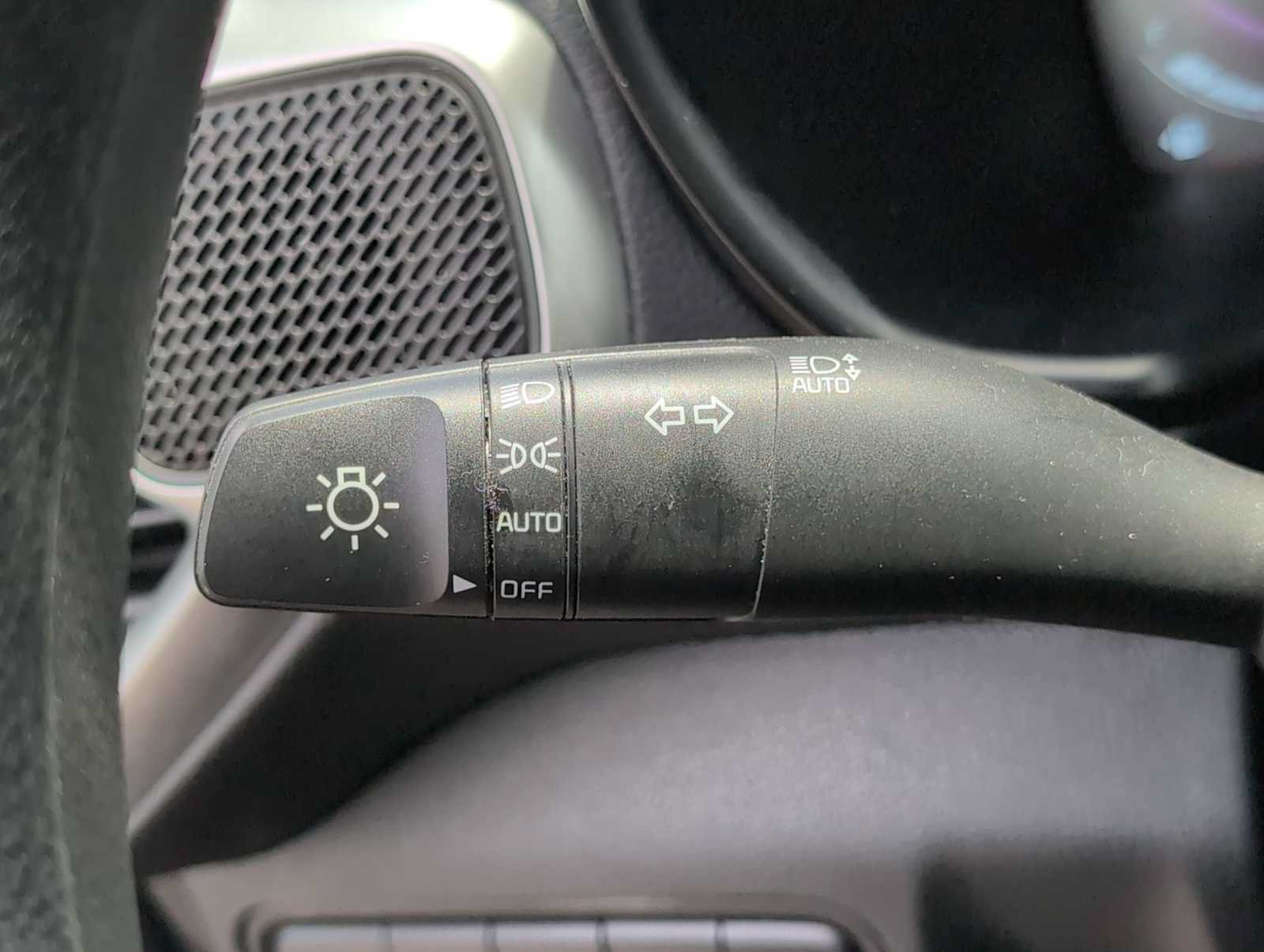 Used 2024 Kia Soul LX w/ Option Group 015 FWD image 25