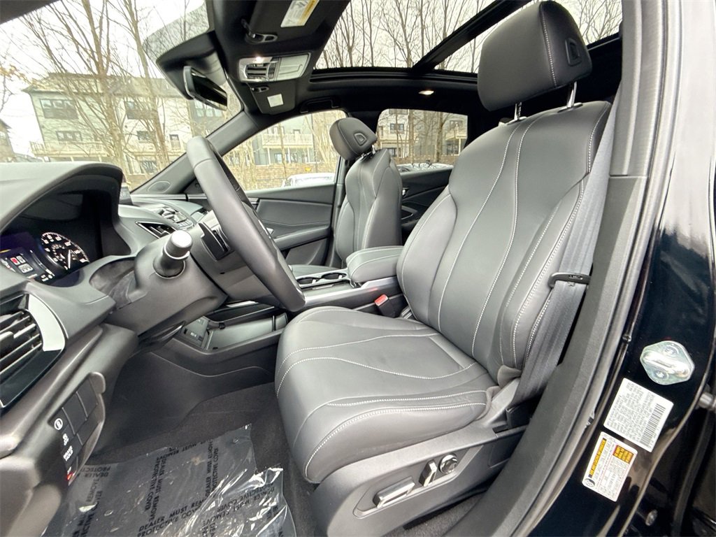 Used 2025 Acura RDX SH-AWD image 13