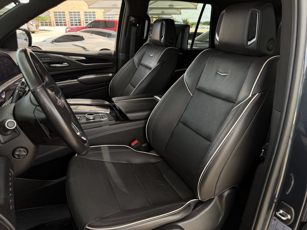Used 2021 Cadillac Escalade Sport w/ Driver Assist Tech Package AWD/4WD image 26