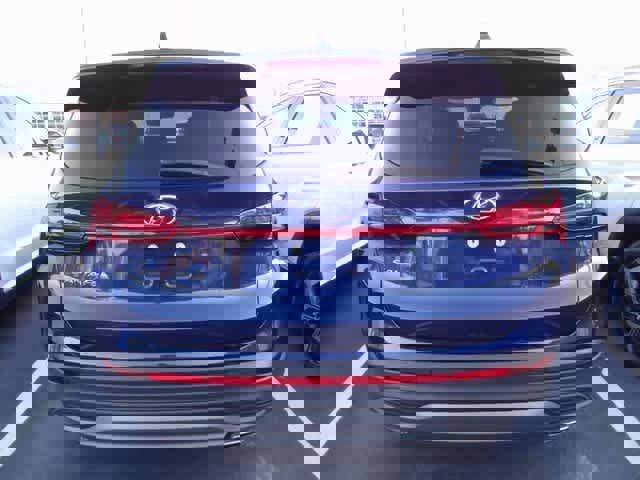 Used 2023 Hyundai Santa Fe SE image 5