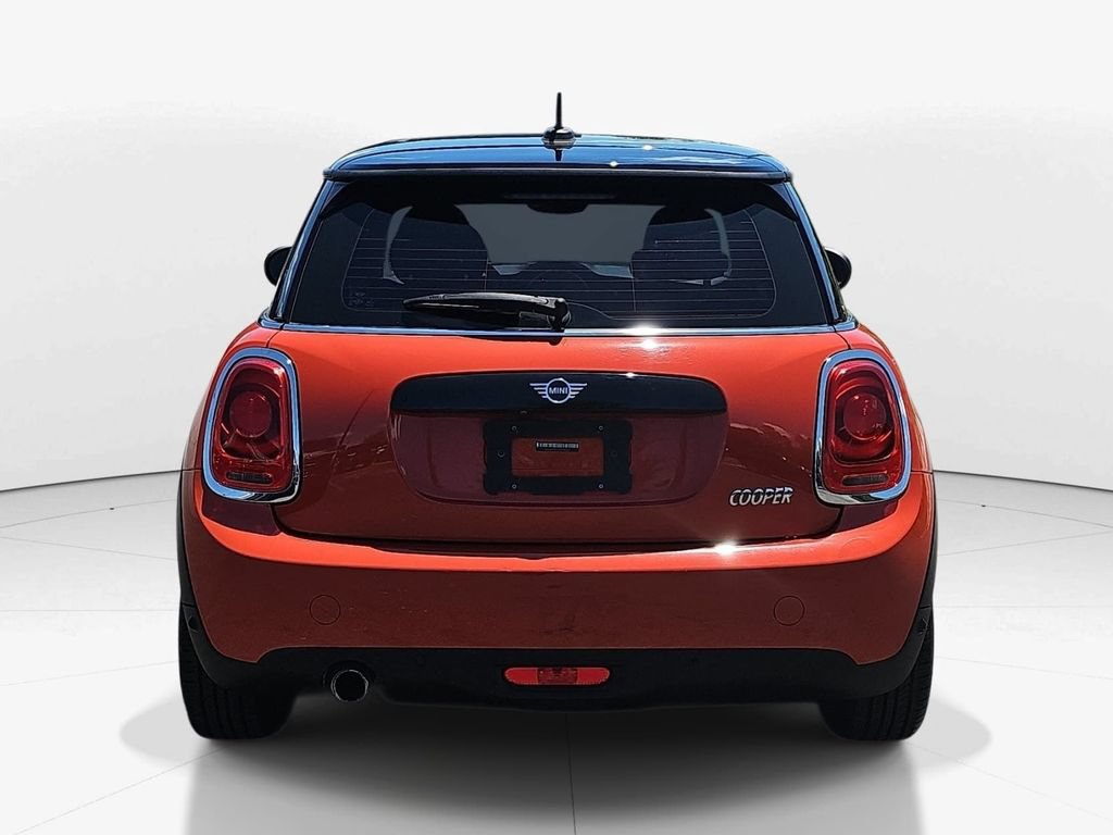 Used 2019 MINI Cooper 2-Door Hardtop FWD image 7