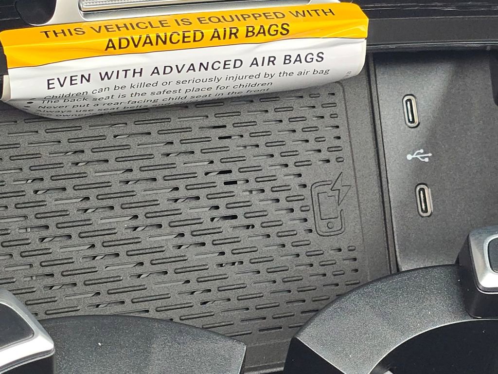 New 2026 Mercedes-Benz GLS 450 4MATIC image 33