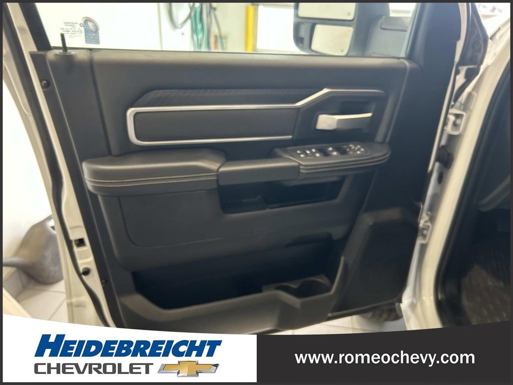 Used 2025 RAM 3500 Big Horn image 10