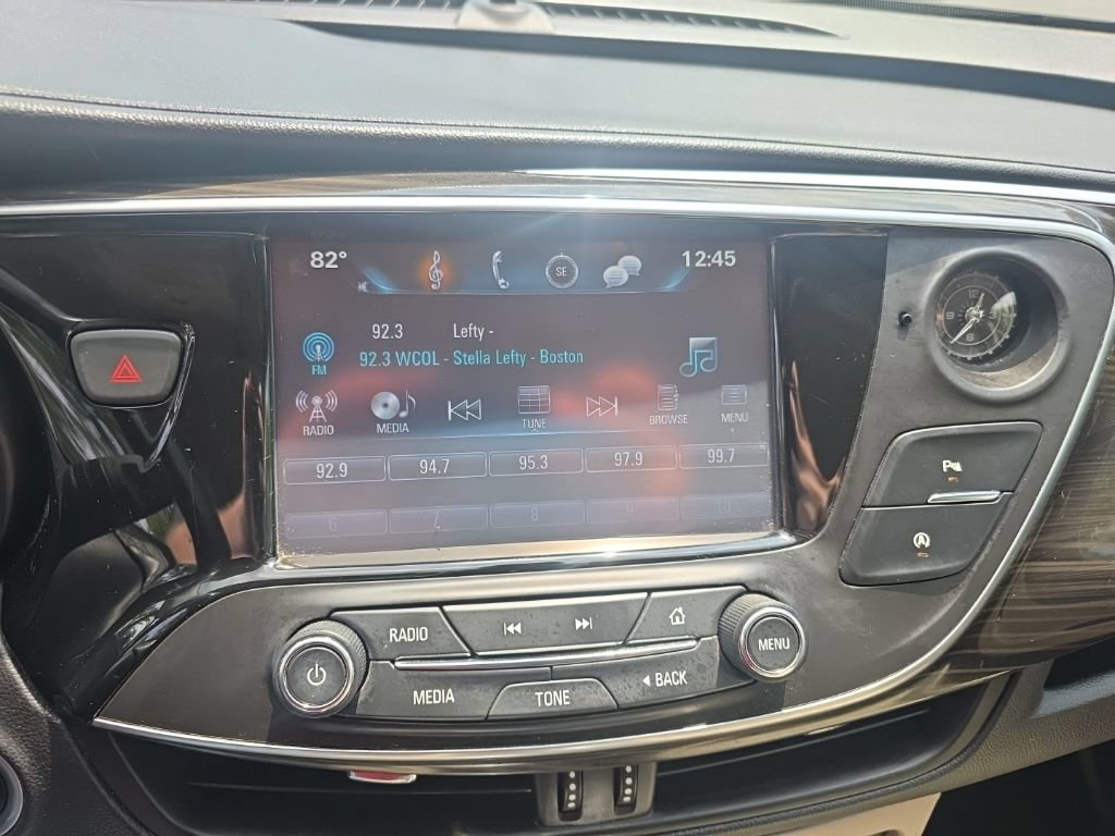 Used 2019 Buick Envision Preferred AWD/4WD image 18