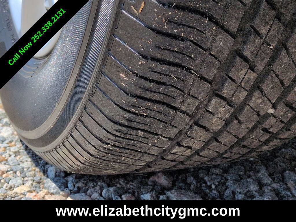 Used 2023 Chrysler Voyager LX FWD image 12