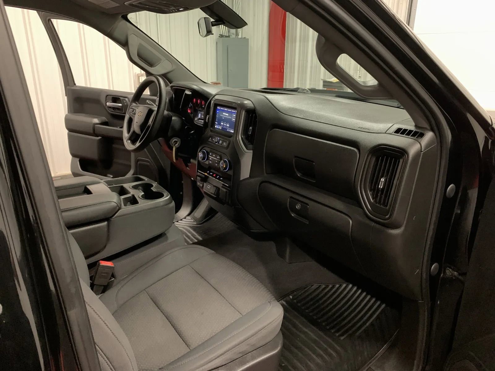 Used 2020 Chevrolet Silverado 1500 Custom w/ Custom Value Package image 47