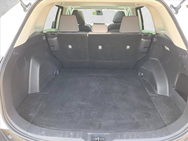 Used 2019 Toyota RAV4 XLE FWD image 6