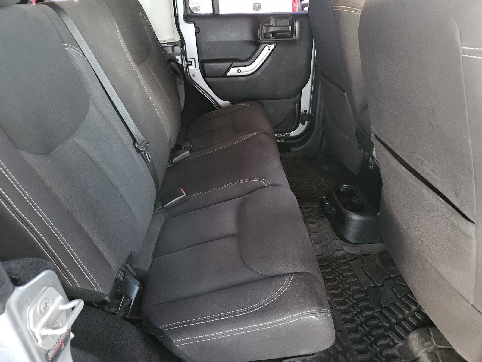 Used 2013 Jeep Wrangler Unlimited Sahara w/ Dual Top Group image 29