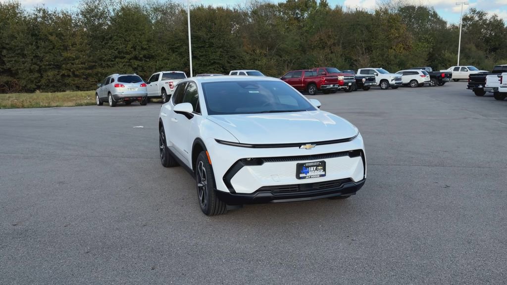 New 2026 Chevrolet Equinox EV LT image 3