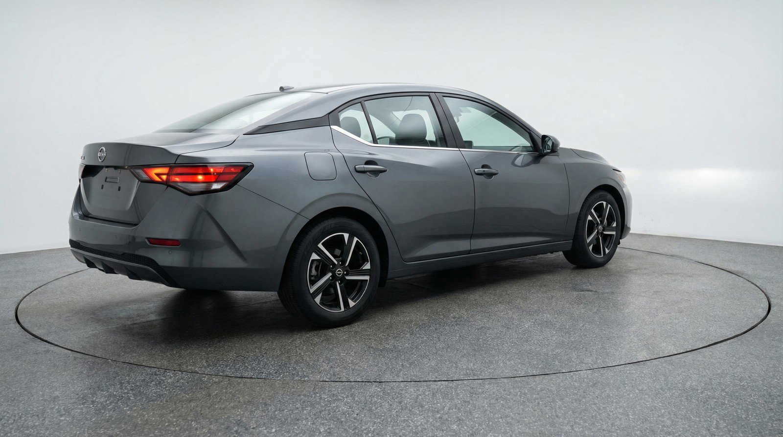 Used 2025 Nissan Sentra SV image 9