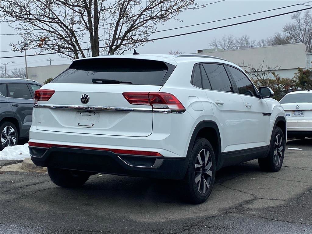 Used 2022 Volkswagen Atlas Cross Sport SE FWD image 3
