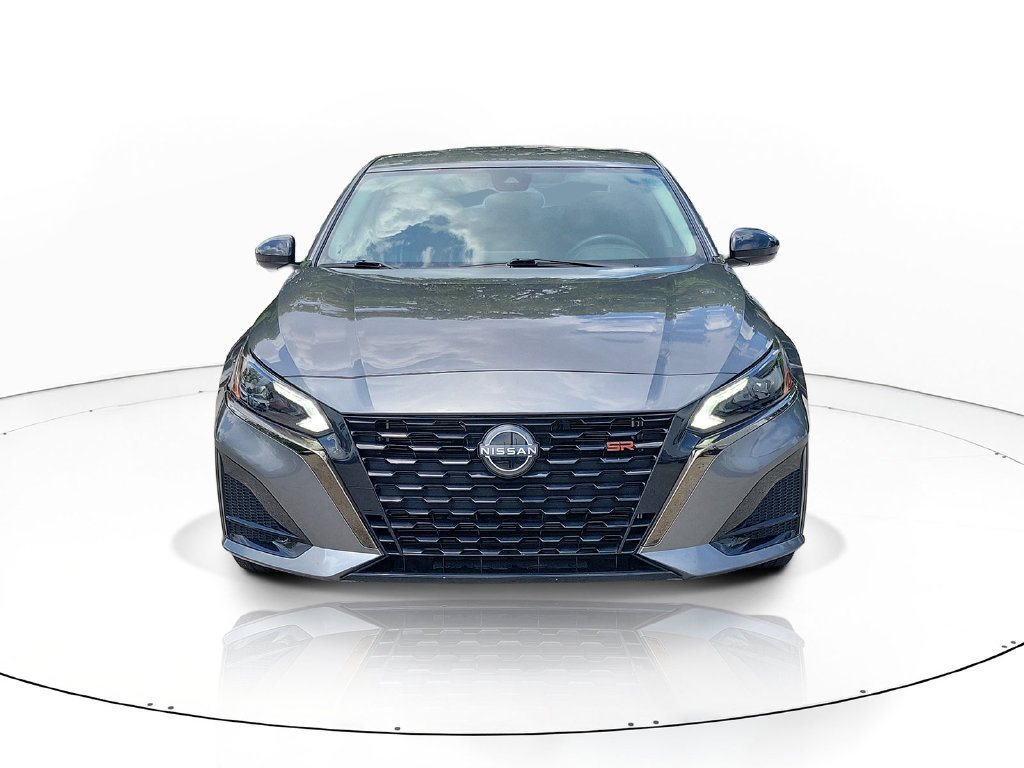 Certified 2023 Nissan Altima 2.5 SR FWD image 2