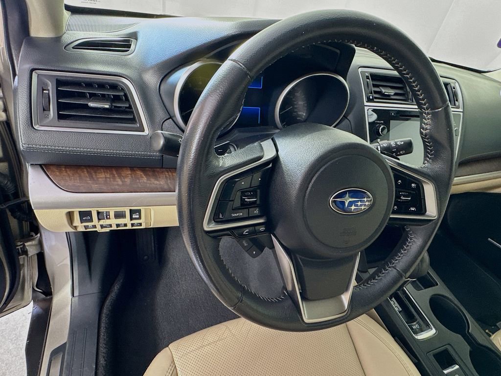 Used 2019 Subaru Outback 2.5i Limited w/ Popular Package #2 image 11