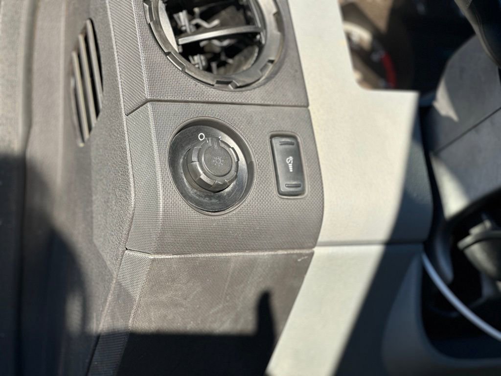 Used 2016 Ford F550 4x4 Crew Cab Super Duty w/ Power Equipment Group image 16