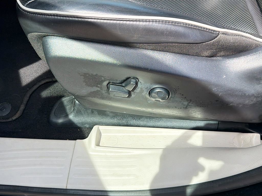 Used 2023 Chrysler Pacifica Limited image 20