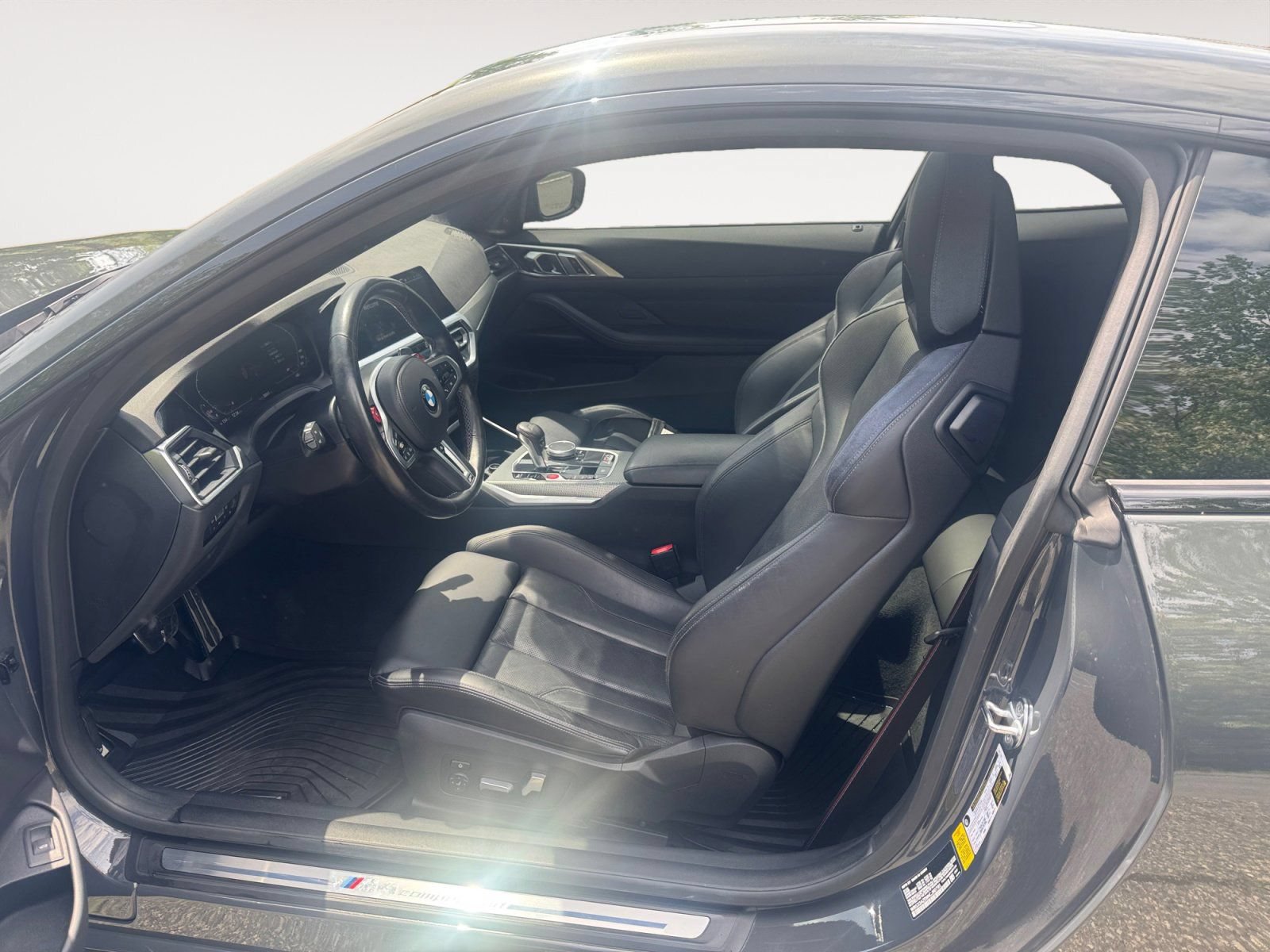 Used 2022 BMW M4 Competition w/ Executive Package RWD image 14