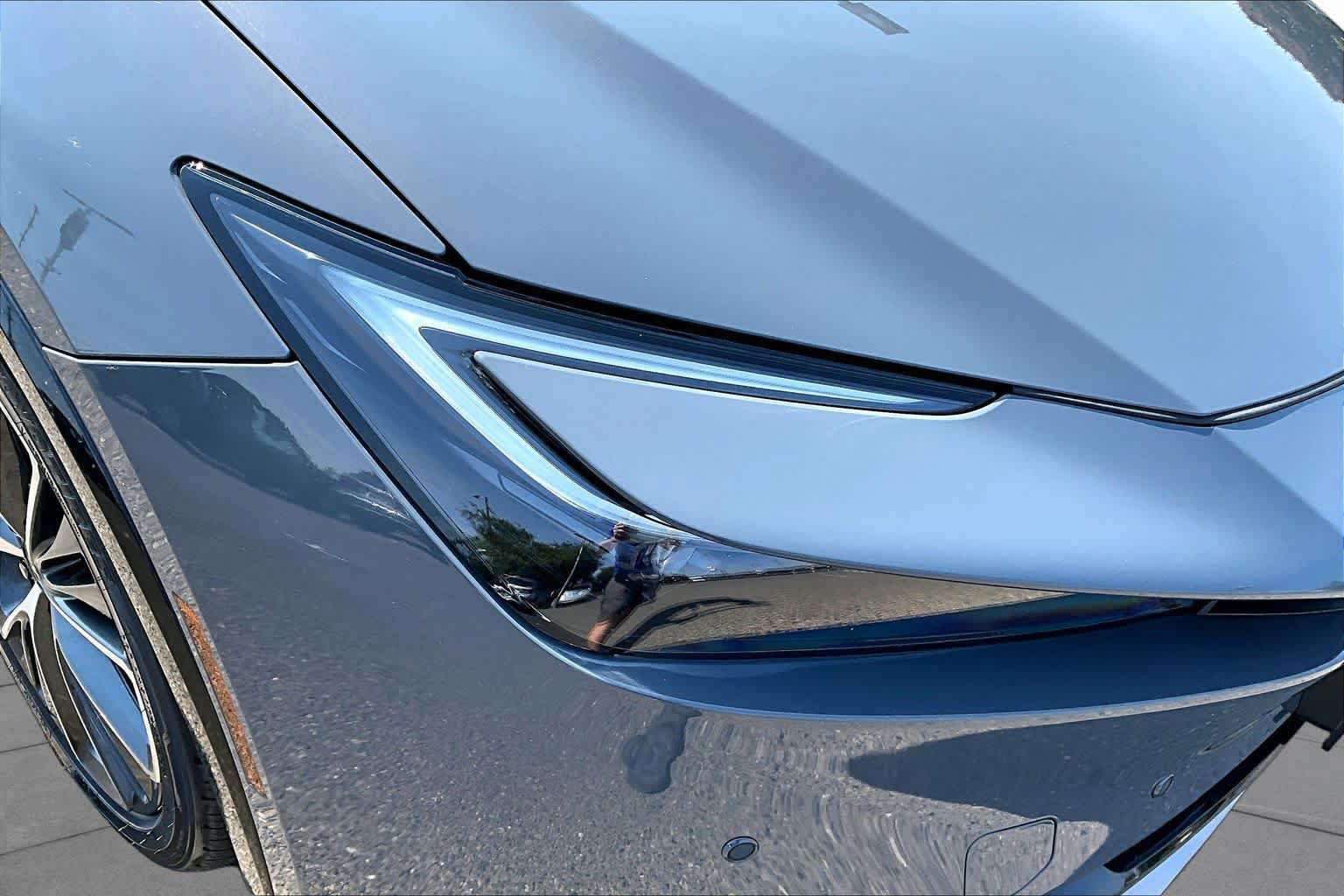 Used 2024 Toyota Prius XLE FWD image 27