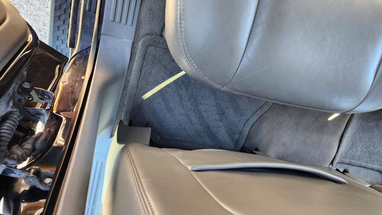 Used 2005 Chevrolet Avalanche LS w/ Preferred Equipment Group image 28