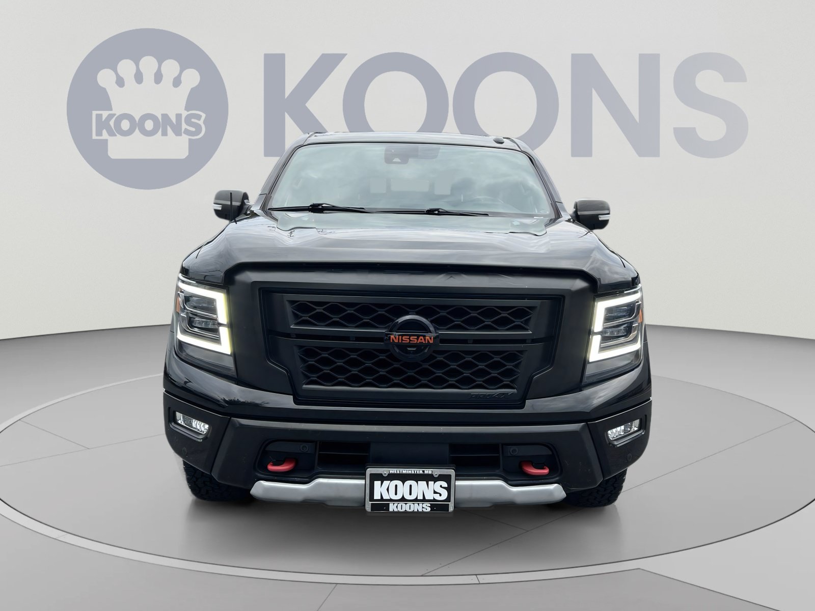 Used 2021 Nissan Titan PRO-4X w/ Pro-4x Convenience Package AWD/4WD image 11