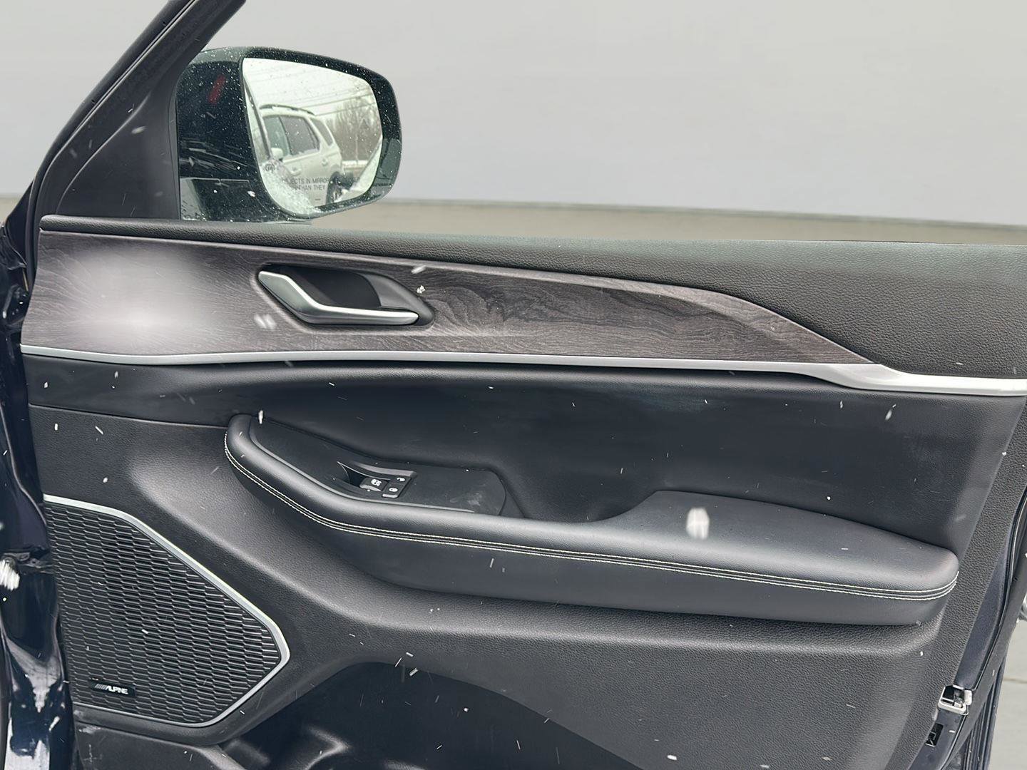 Used 2023 Jeep Grand Cherokee 30th Anniversary image 28