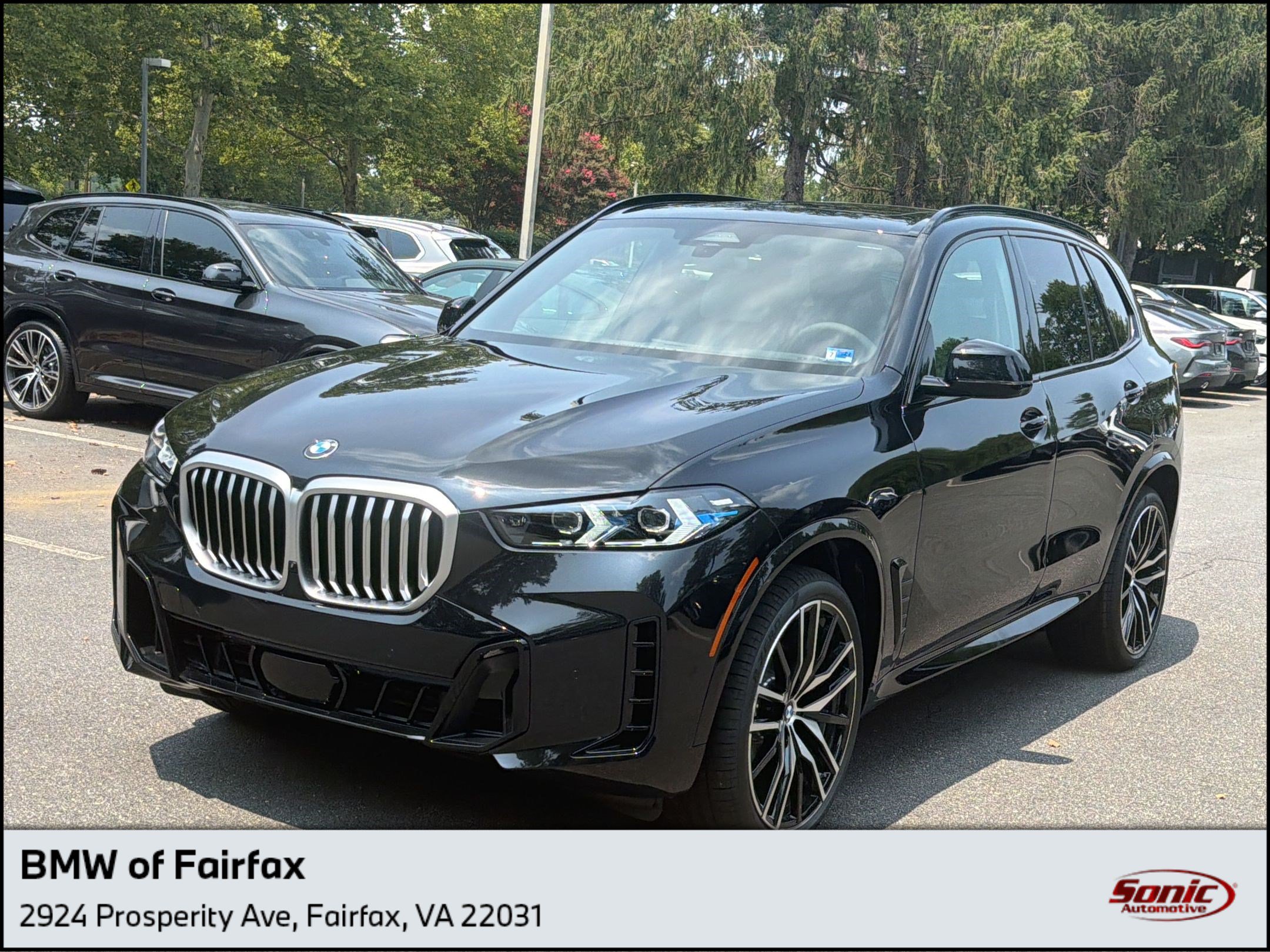 New 2026 BMW X5 xDrive40i w/ M Sport Package AWD/4WD image 1