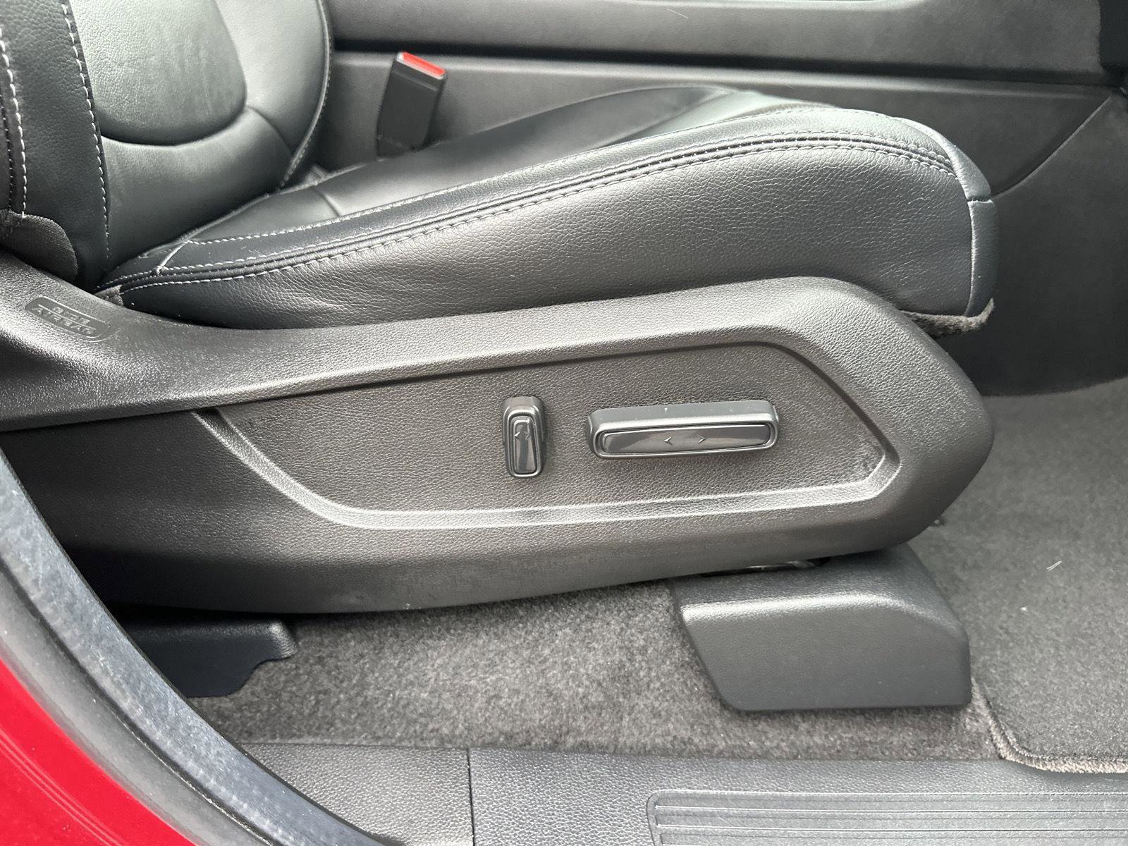 Certified 2025 Honda Pilot Touring image 44