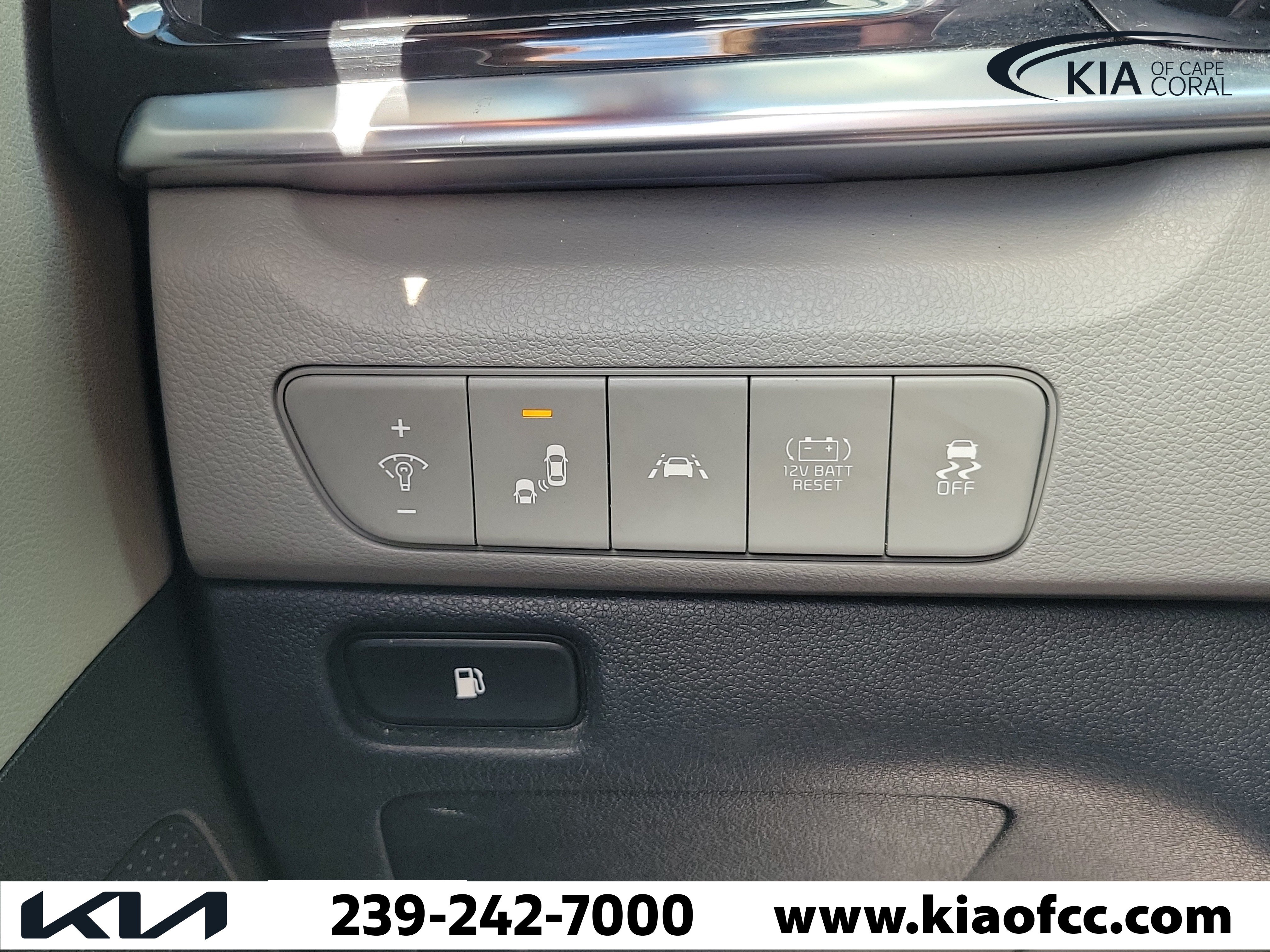 Used 2021 Kia Niro EX Premium FWD image 24