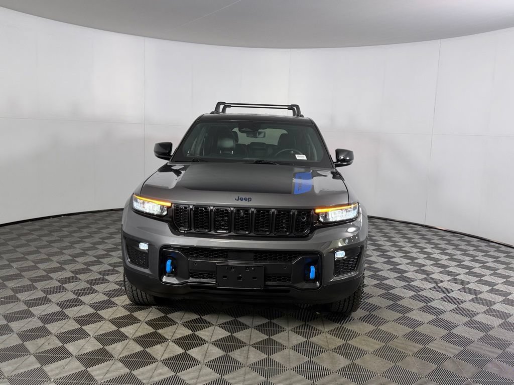 Used 2024 Jeep Grand Cherokee Trailhawk w/ Advanced Protech Group II AWD/4WD image 6