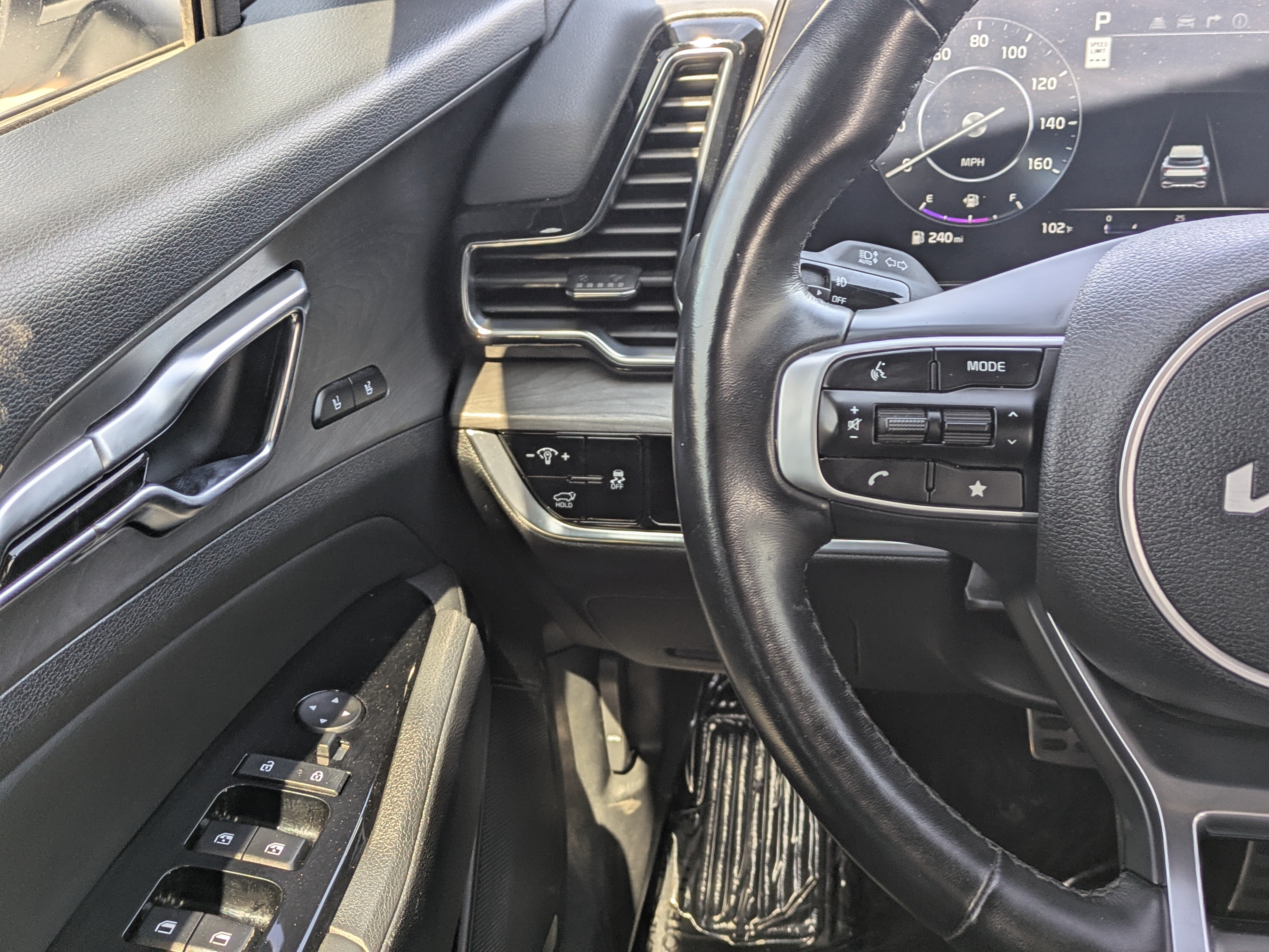 Certified 2025 Kia Sportage X-Pro AWD/4WD image 23