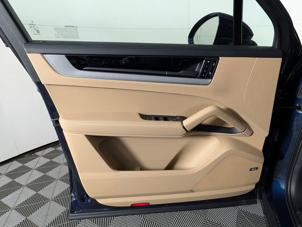 New 2026 Porsche Cayenne AWD/4WD image 25