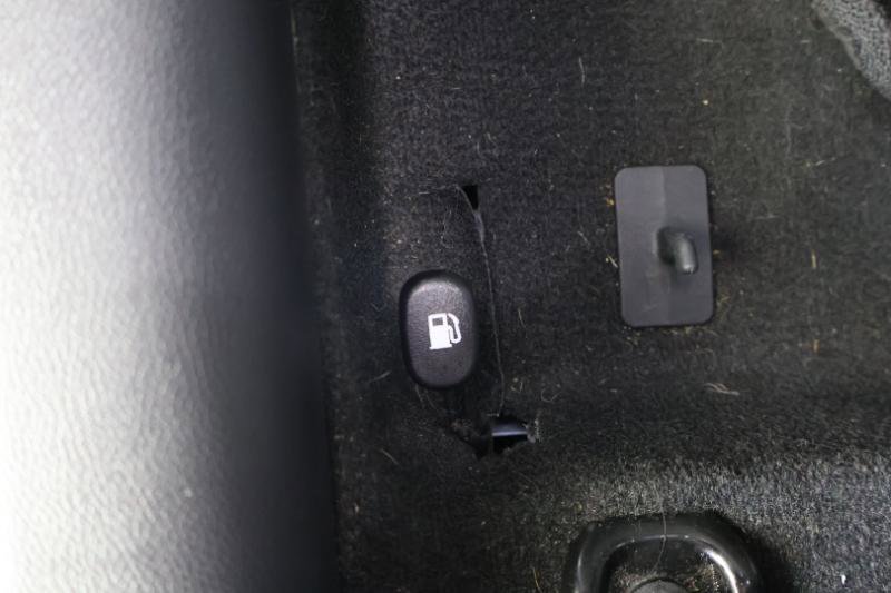 Used 2013 Hyundai Accent SE image 22