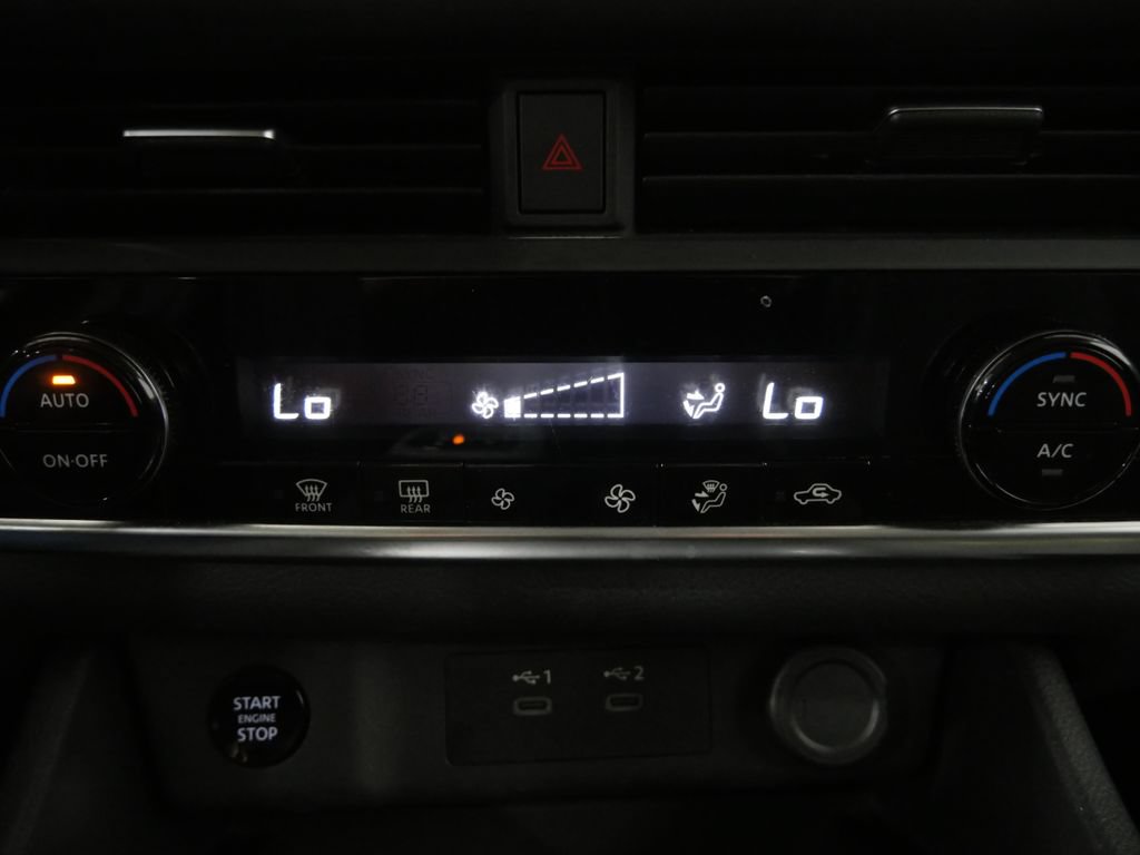 Used 2024 Nissan Rogue SV FWD image 18