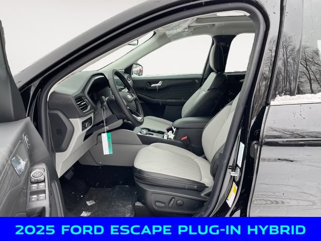 New 2025 Ford Escape SE w/ PHEV Premium Package FWD image 9