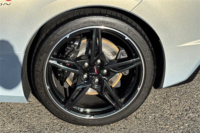 Used 2021 Chevrolet Corvette Stingray Convertible w/ Z51 Performance Package image 43