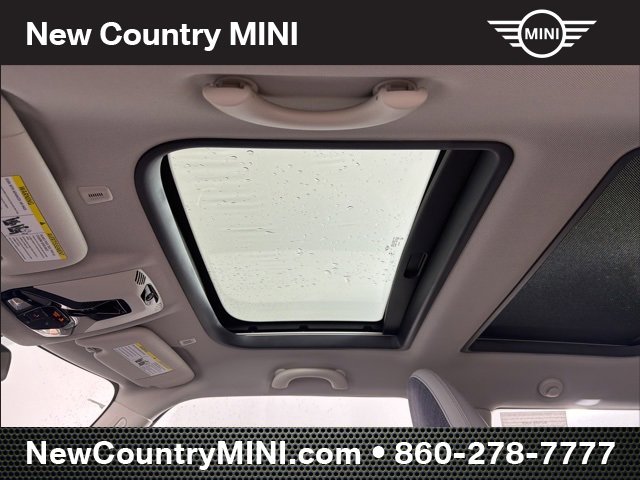 Certified 2025 MINI Cooper 2-Door Hardtop image 29