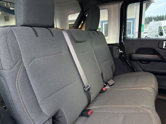 Used 2024 Jeep Wrangler Sahara image 16