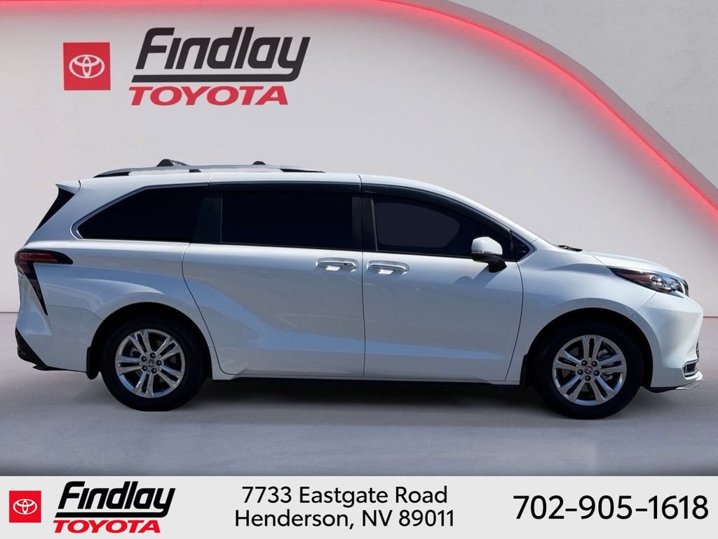 Certified 2024 Toyota Sienna Platinum AWD/4WD image 11
