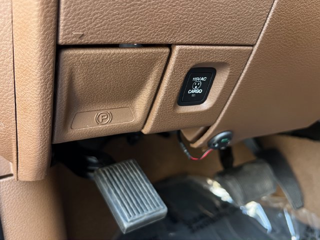 Used 2023 RAM 2500 Laramie AWD/4WD image 30