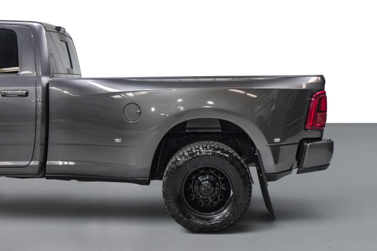 Used 2026 RAM 3500 Laramie w/ Night Edition AWD/4WD image 11