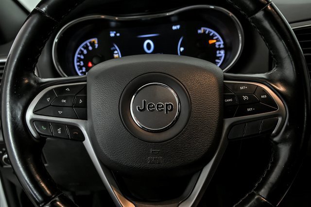 Used 2020 Jeep Grand Cherokee Altitude image 18
