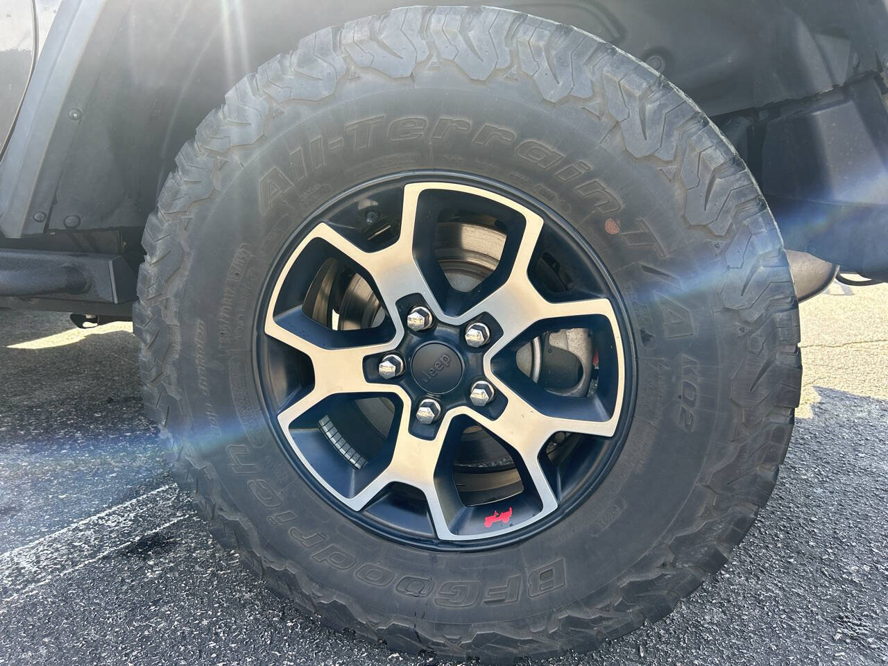 Used 2019 Jeep Wrangler Rubicon w/ Steel Bumper Group AWD/4WD image 25